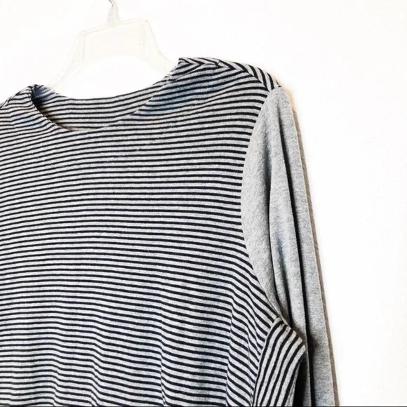 🎉HP🎉J. JILL Perfect Puma Top - Picture 3 of 8